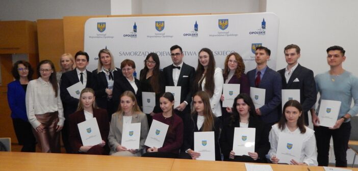 Opolskie stawia na młodych lekarzy – region, który nie chce czekać w kolejce