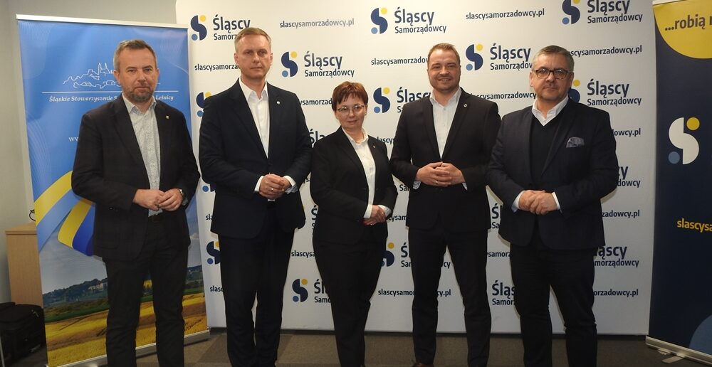 Samorząd blisko ludzi Śląscy Samorządowcy podsumowują 2025 rok pracy w gminach, powiatach i regionie Samorząd blisko ludzi Śląscy Samorządowcy podsumowują 2025 rok pracy w gminach, powiatach i regionie