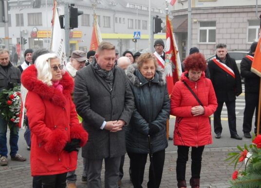 Stan Wojenny: Czterdzieści Trzy Lata Czekania na Dziś