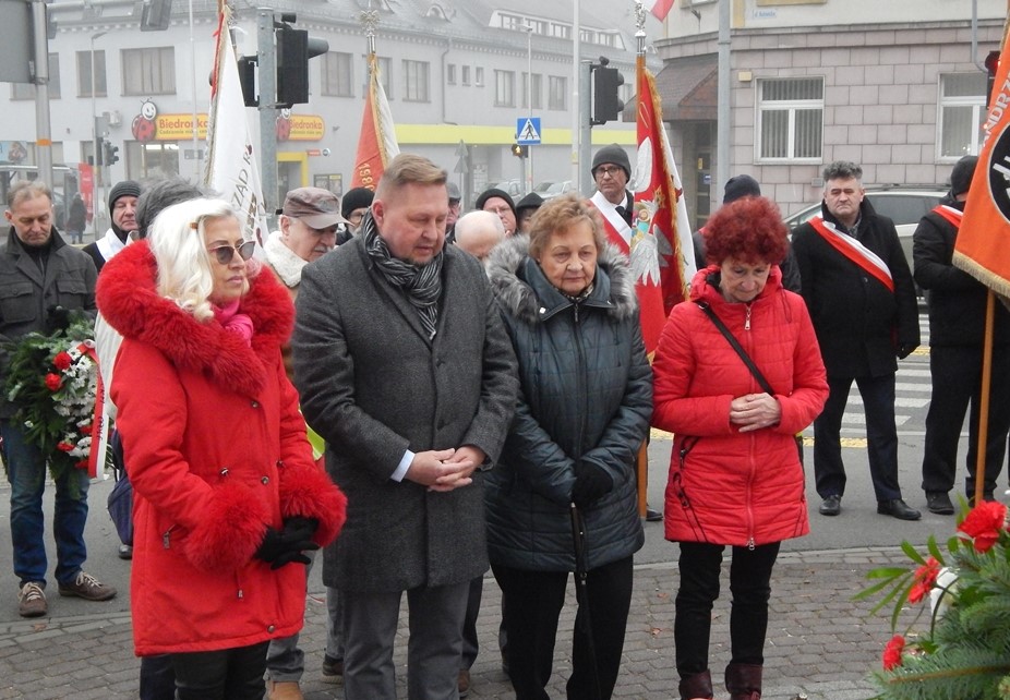 Stan Wojenny: Czterdzieści Trzy Lata Czekania na Dziś