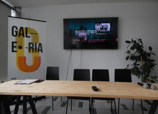 Galeria, która się zwija, żeby się rozwinąć