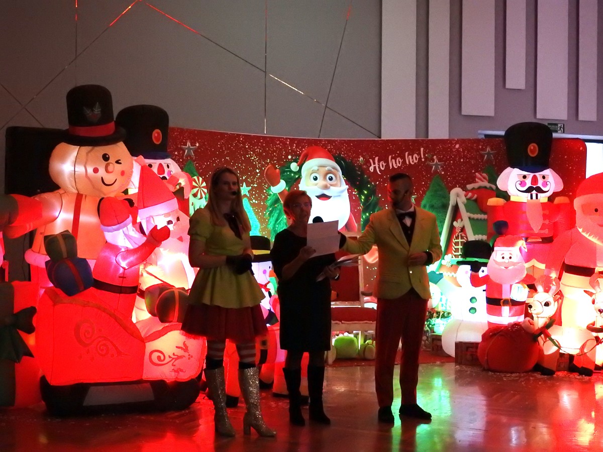 Świąteczna zabawa bez barier w Dobrzeniu Wielkim [GALERIA]