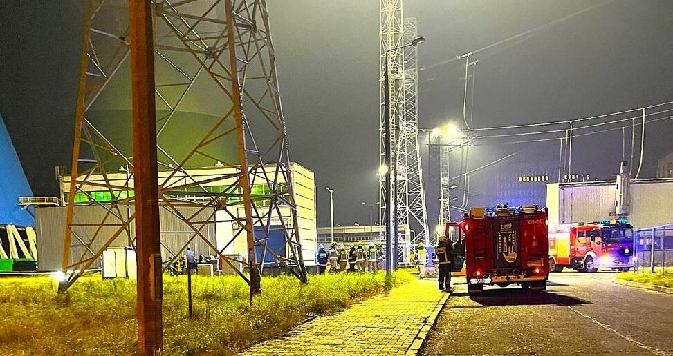 Awaria w Elektrowni Opole szybko opanowana. Na miejscu liczne służby, brak zagrożenia dla ludzi i środowiska