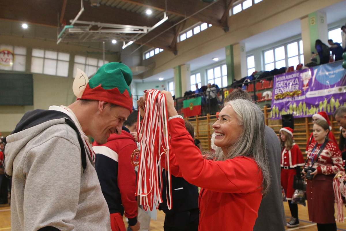 Rekordowa frekwencje na 12. Mikołajkowych „Igrzyskach bez barier” [GALERIA]