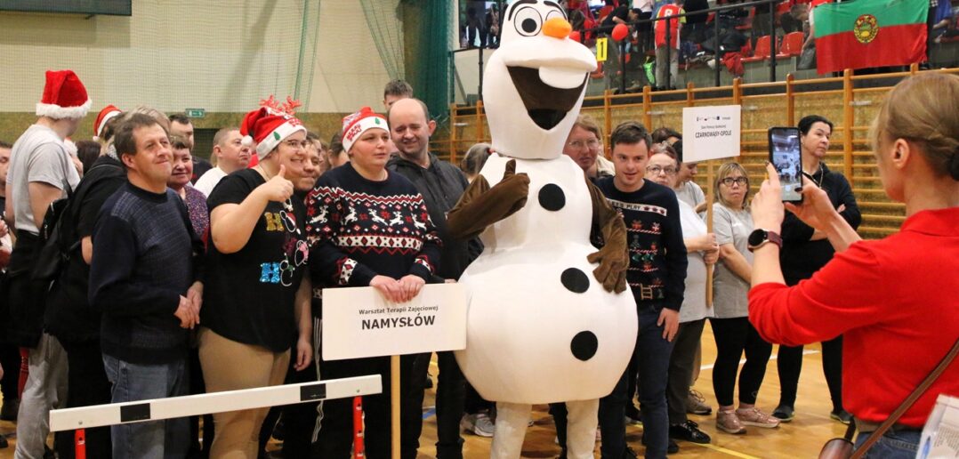 Rekordowa frekwencje na 12. Mikołajkowych &#8222;Igrzyskach bez barier&#8221; [GALERIA]