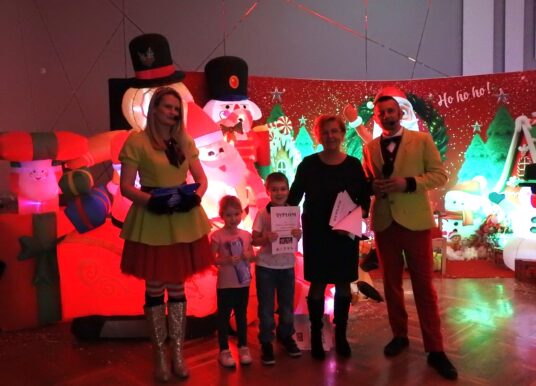 Świąteczna zabawa bez barier w Dobrzeniu Wielkim [GALERIA]