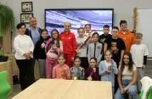 Paraolimpijka Barbara Bieganowska–Zając spotkała się z dziećmi i seniorami z gminy Dobrzeń Wielki