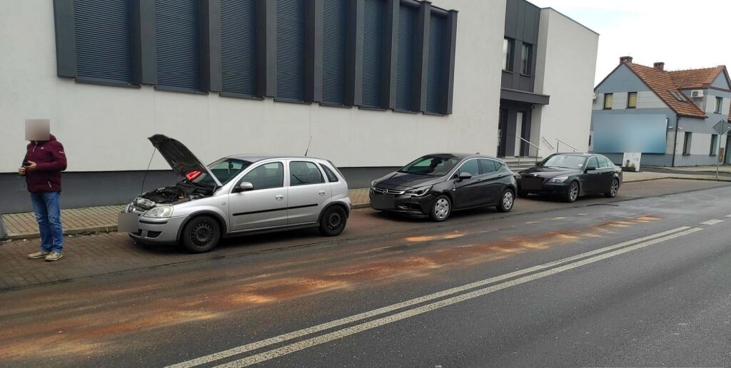 Wypadek w Dobrzeniu Wielkim, jedna osoba w szpitalu