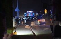 Kierowca osobówki wjechał w ogrodzenie jednej z posesji w Domecku Kierowca osobówki wjechał w ogrodzenie jednej z posesji w Domecku