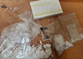 Ponad 1200 porcji narkotyków przejętych w gminie Biała. Trzy osoby z zarzutami