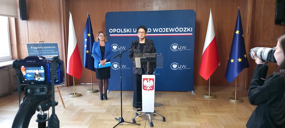 204 miliony złotych na pomoc od kołyski po jesień życia. Rządowe programy społeczne w wojew&oacute;dztwie opolskim nabierają tempa