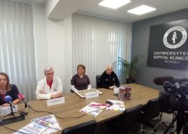 Brzuszki, które bolą. O dzieciach, medycynie i sensie pomagania