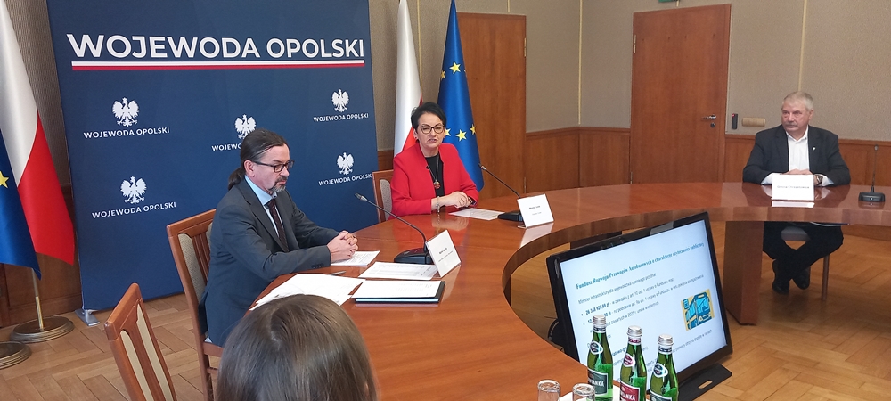 Nie dojechać to nie żyć. O wykluczeniu komunikacyjnym, które wciąż dotyka Opolskie – choć coraz mniej