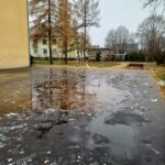 Nowa jakość sportu przy szkole w Osowcu. Asfalt odchodzi do historii