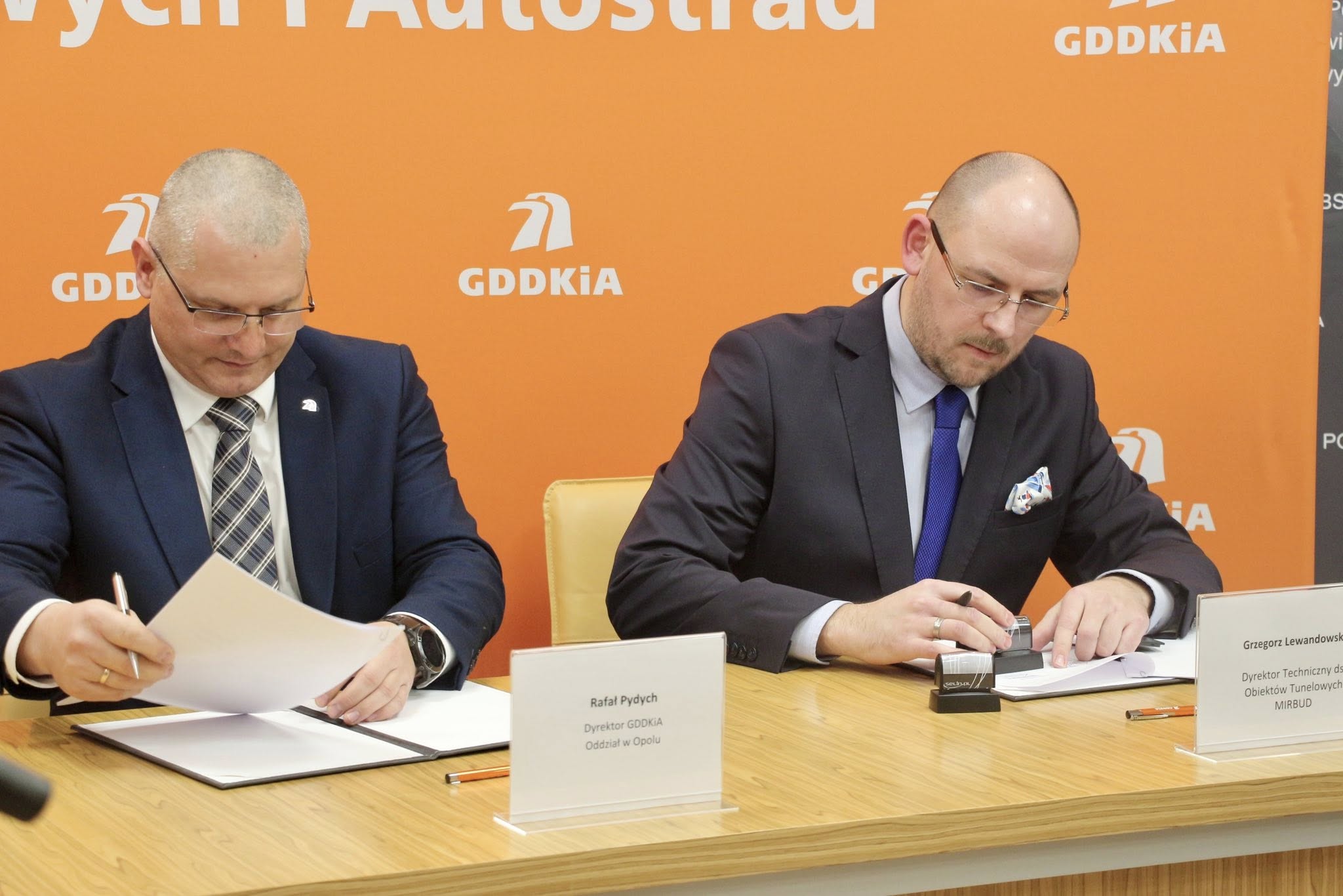 Strategiczne inwestycje drogowe w Opolu. Podpisano umowy na obwodnicę Sidziny i rozbudowę DK45