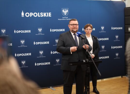 Budżet odpowiedzialności społecznej. Sejmik uchwalił, PiS zagłosowało przeciw
