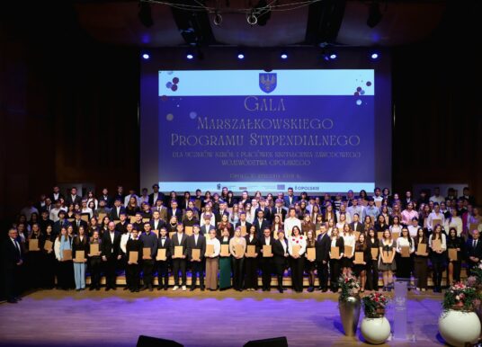 Stypendia dla ambitnych uczniów. Samorząd województwa inwestuje w przyszłość Opolskiego