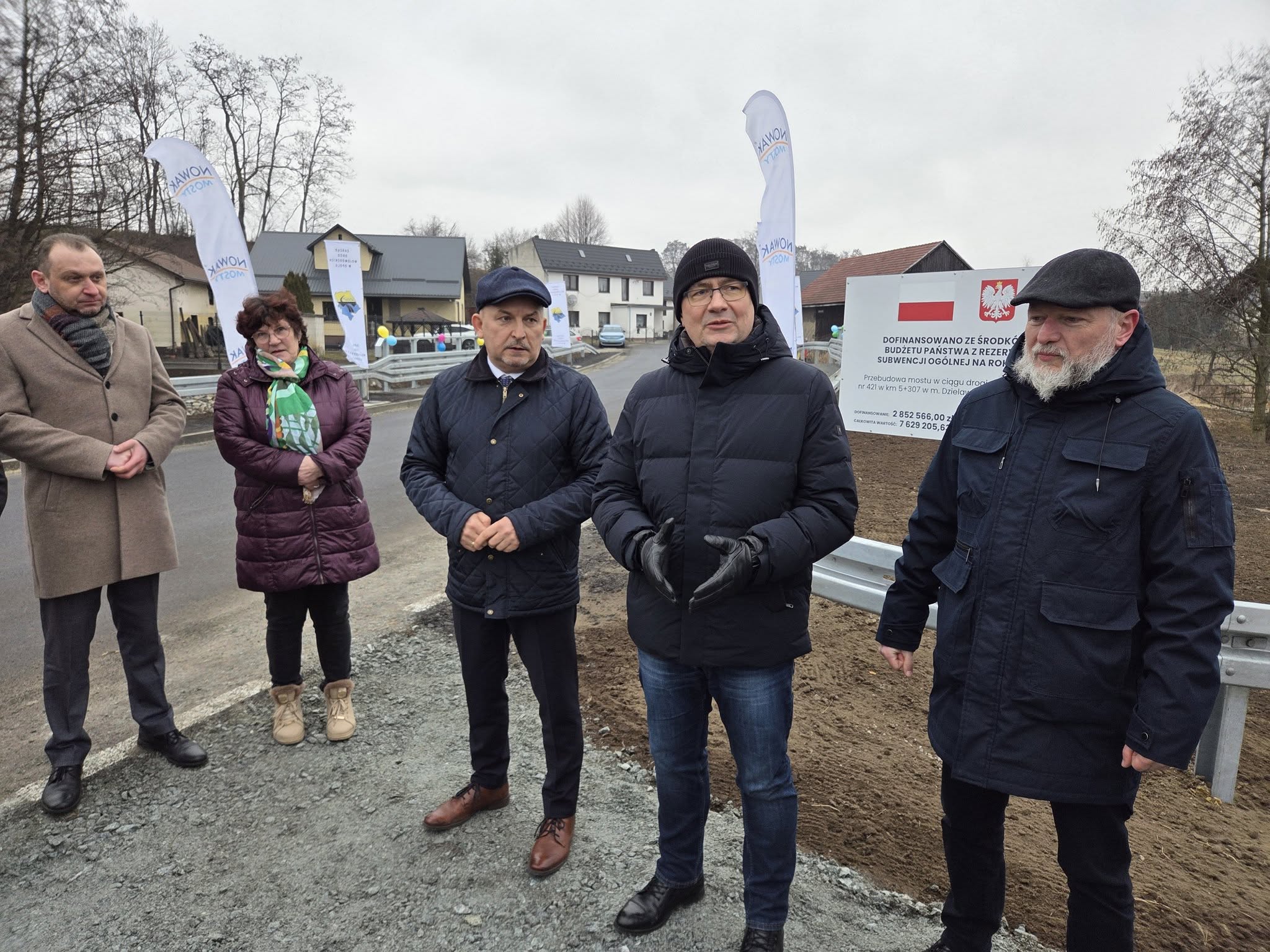 Nowy most w Dzielawach. Przeprawa na drodze 421 gotowa po pół roku prac