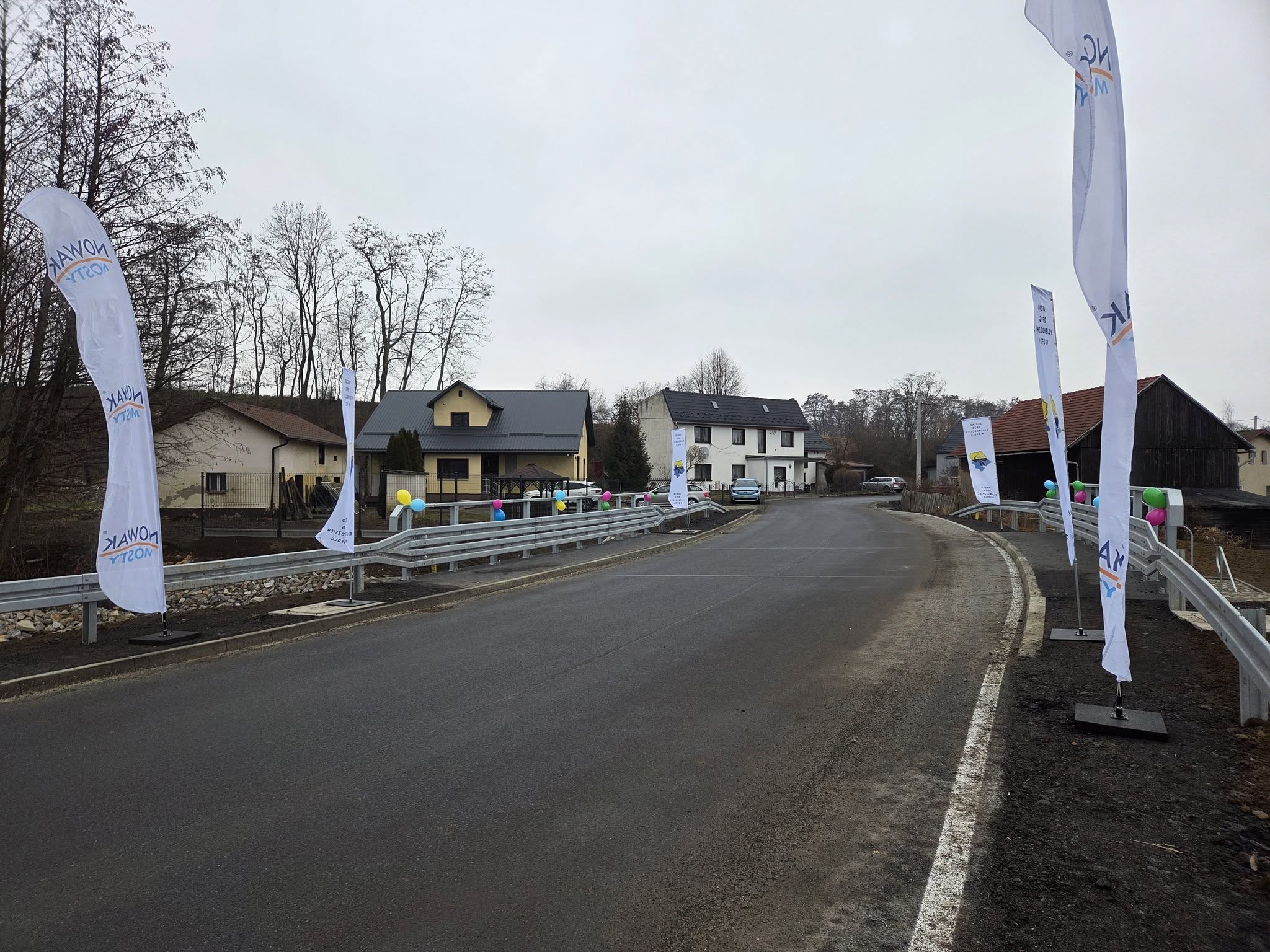 Nowy most w Dzielawach. Przeprawa na drodze 421 gotowa po pół roku prac