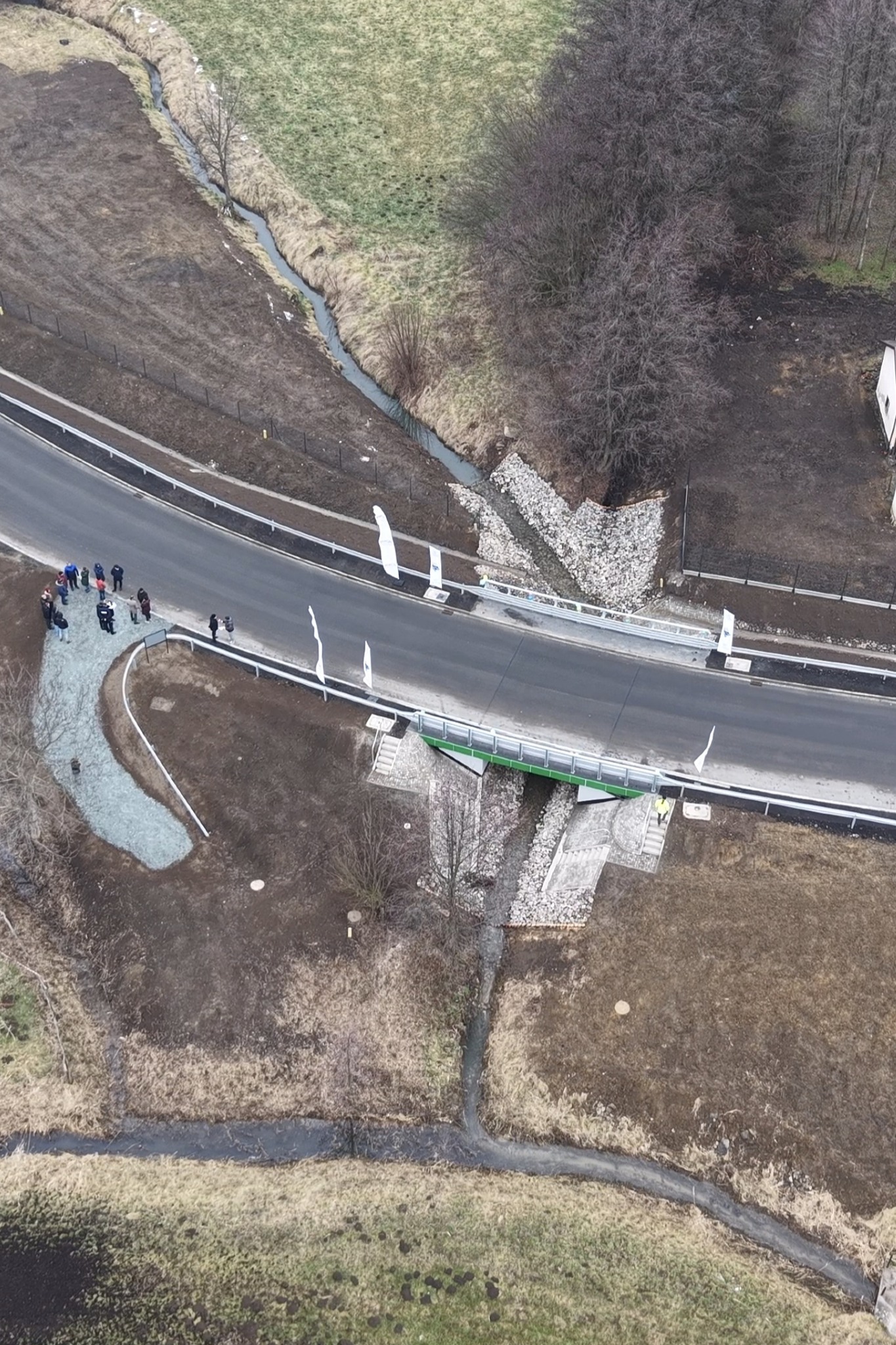 Nowy most w Dzielawach. Przeprawa na drodze 421 gotowa po pół roku prac