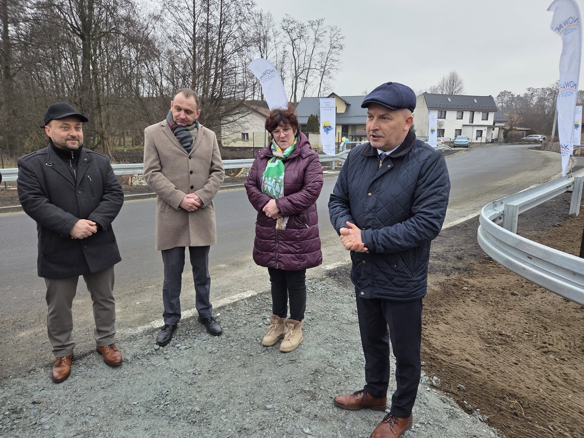 Nowy most w Dzielawach. Przeprawa na drodze 421 gotowa po pół roku prac