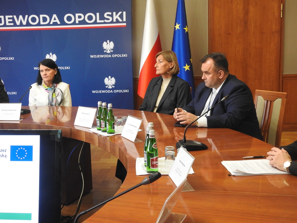 Nowoczesna łączność dla opolskiego ratownictwa medycznego już działa. Opolskie nadaje ton