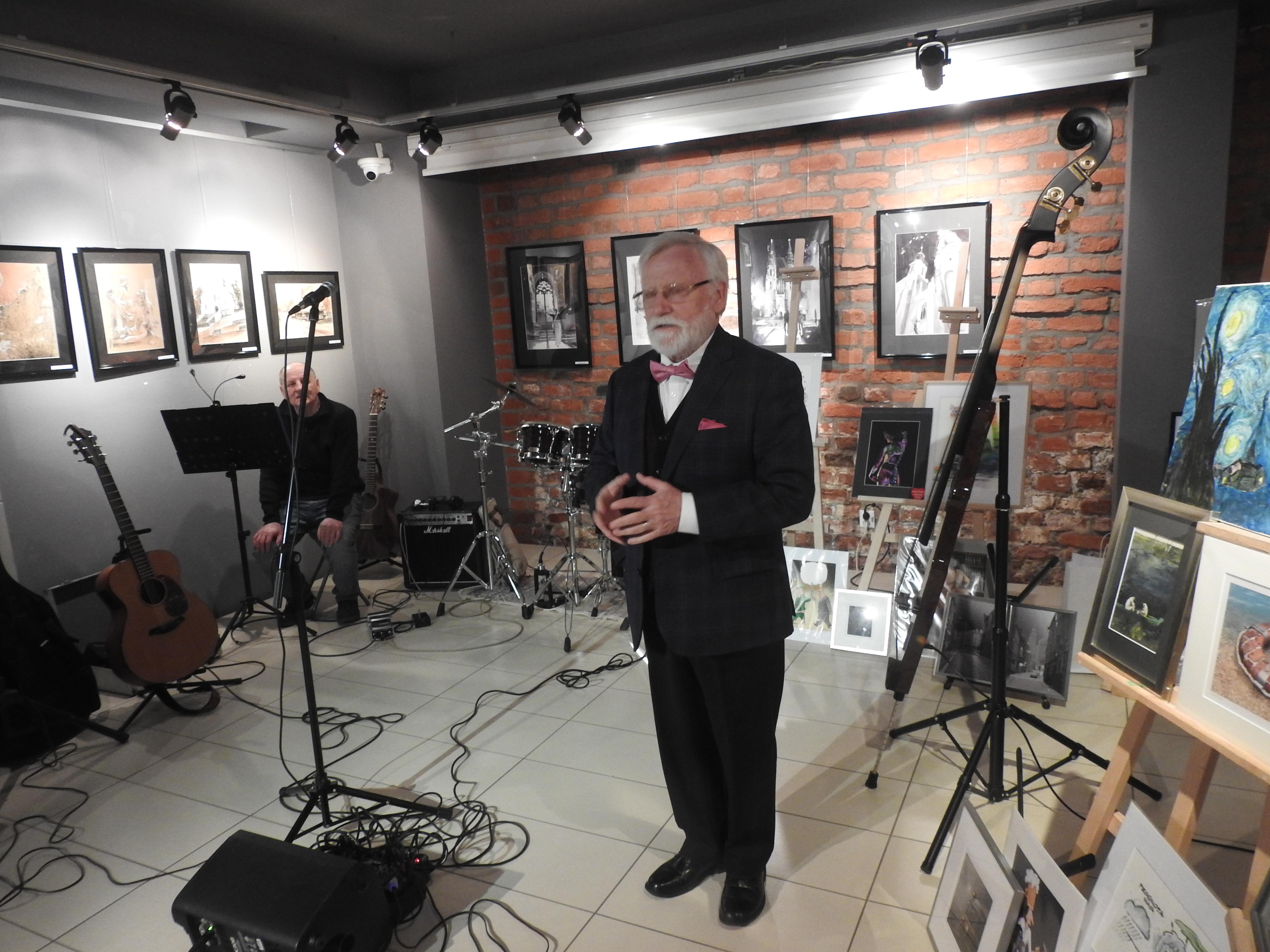 „Gramy dalej” – rozmowa z Ryszardem Druchem o WOŚP, sztuce i sensie pomagania