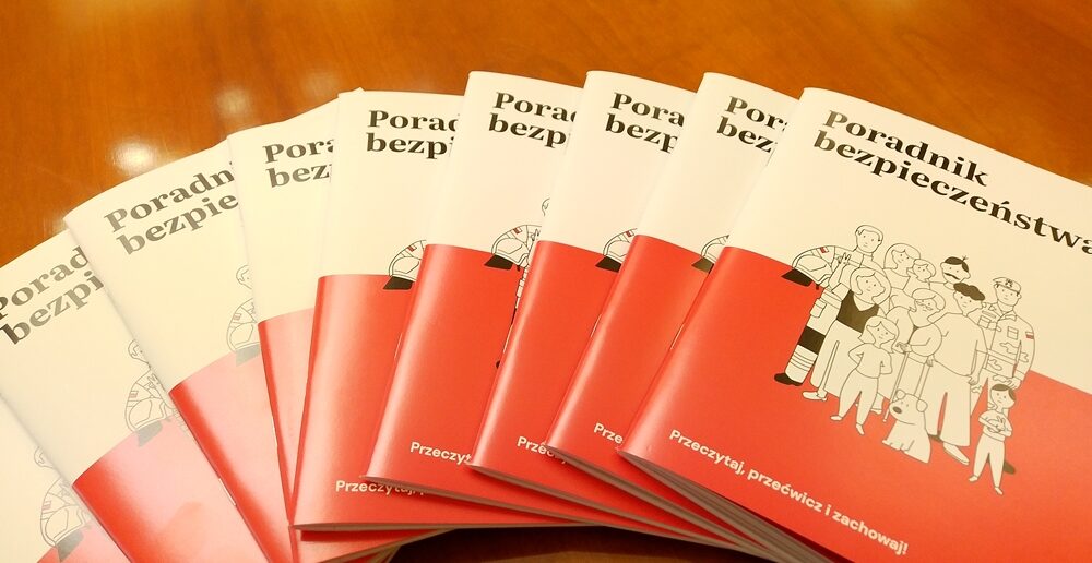 Kreatywność oszustów nie zna granic. Teraz grają „na Poradnik Bezpieczeństwa” Kreatywność oszustów nie zna granic. Teraz grają „na Poradnik Bezpieczeństwa”