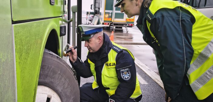 Bezpieczniejsze ferie, ale nie bez pracy dla służb