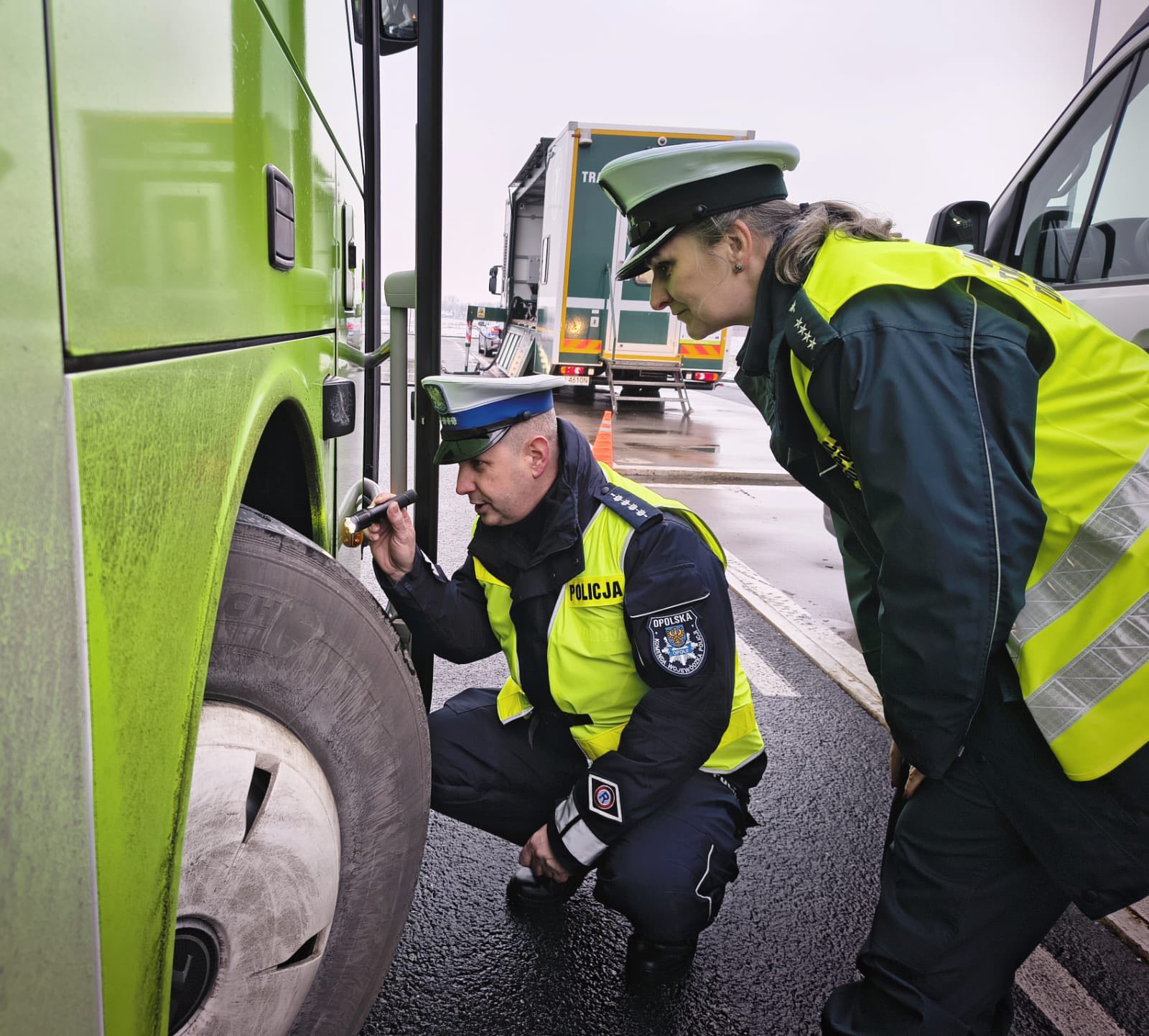 Bezpieczniejsze ferie, ale nie bez pracy dla służb