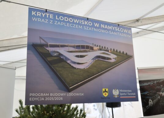 Ponad 11 mln zł na lodowiska. Umowy podpisane w Namysłowie