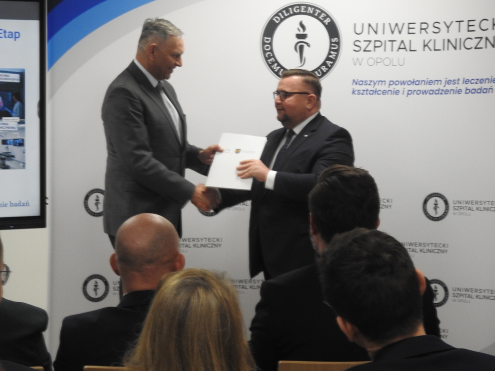 Nowy impuls dla medycyny. Opole inwestuje w genetykę, robotykę i sztuczną inteligencję