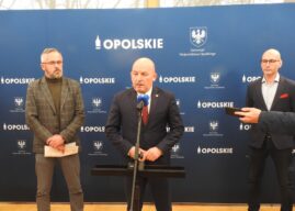 Kolej bez kas, ale nie bez biletów. Urząd marszałkowski uspokaja pasażerów