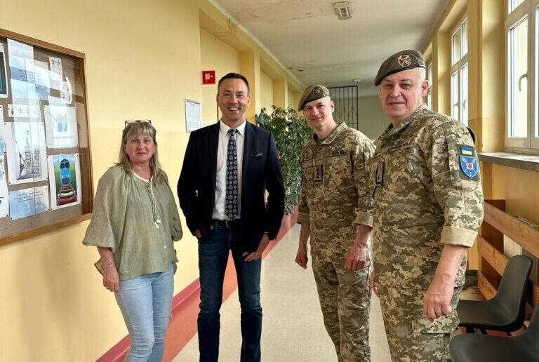 Co może łączyć liceum wojskowe w Kijowie i naszą Pomologię?