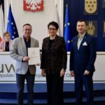 58,8 mln zł na drogi lokalne w Opolskiem. Wojewoda podpisała 33 umowy z samorządami