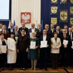 58,8 mln zł na drogi lokalne w Opolskiem. Wojewoda podpisała 33 umowy z samorządami