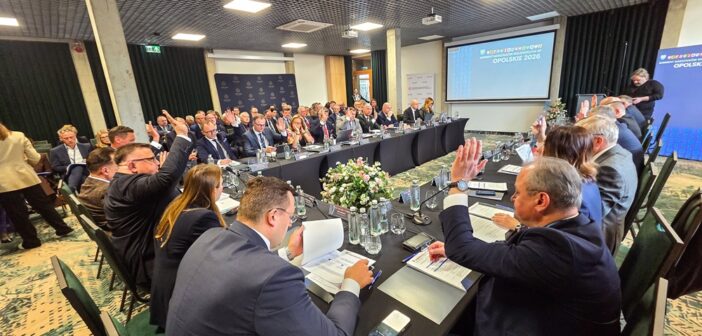 Samorządy walczą o podmiotowość: Kluczowe ustalenia Konwentu Marszałk&oacute;w w Głuchołazach