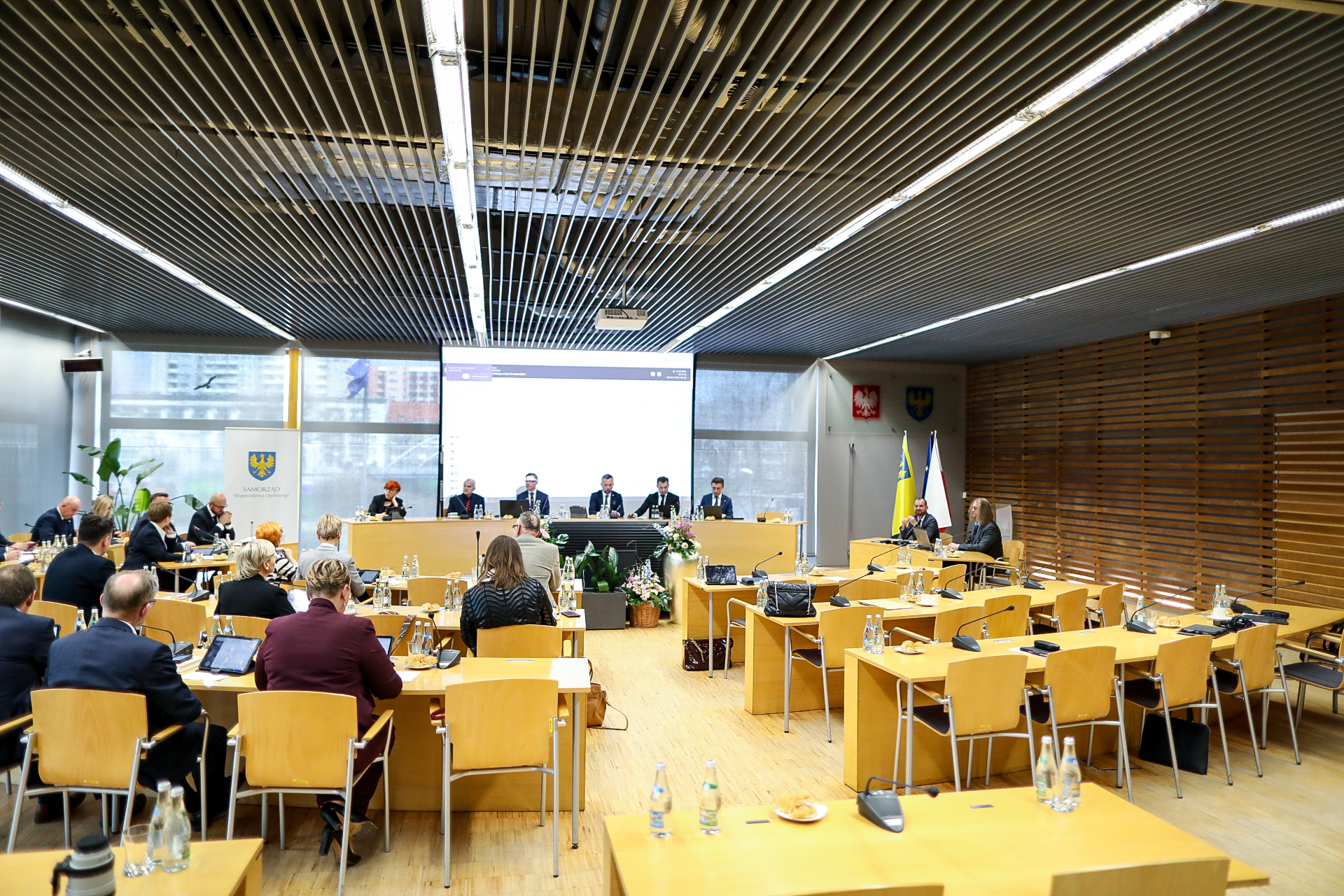 Sejmik o sprawach społecznych, współpracy zagranicznej i inwestycjach drogowych