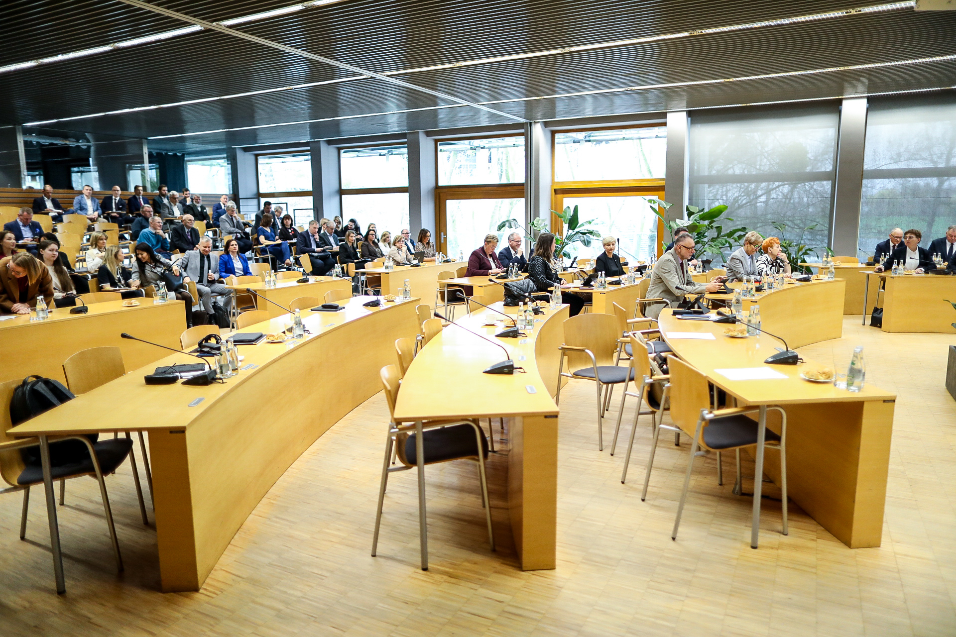 Sejmik o sprawach społecznych, współpracy zagranicznej i inwestycjach drogowych