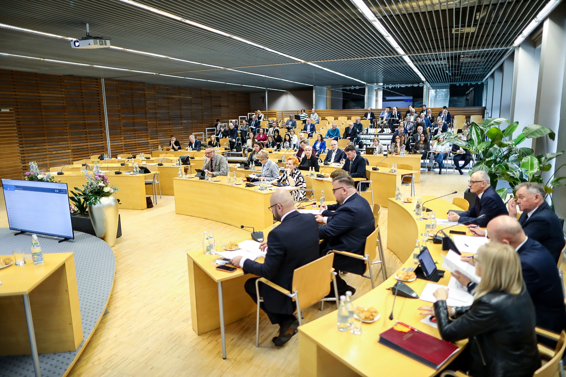 Sejmik o sprawach społecznych, współpracy zagranicznej i inwestycjach drogowych