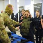 Mundur od środka. Młodzi zajrzeli za kulisy pracy opolskiej Policji