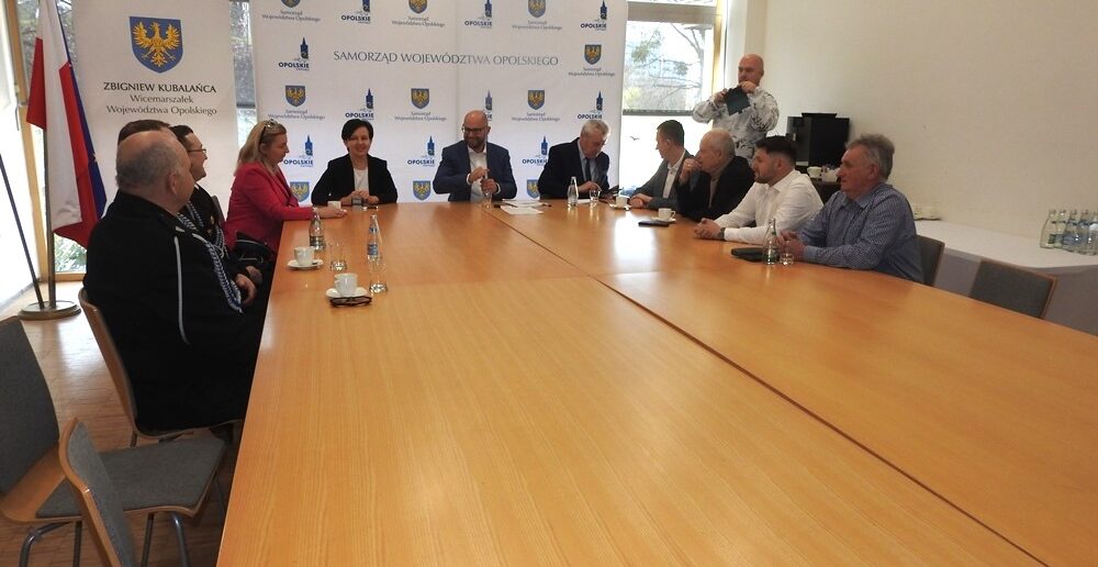 Magia cyrku, sport i strażackie emocje. Dobrzeń Wielki stawia na integrację Magia cyrku, sport i strażackie emocje. Dobrzeń Wielki stawia na integrację