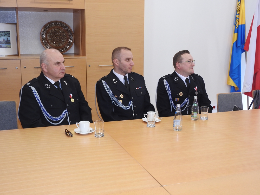 Magia cyrku, sport i strażackie emocje. Dobrzeń Wielki stawia na integrację