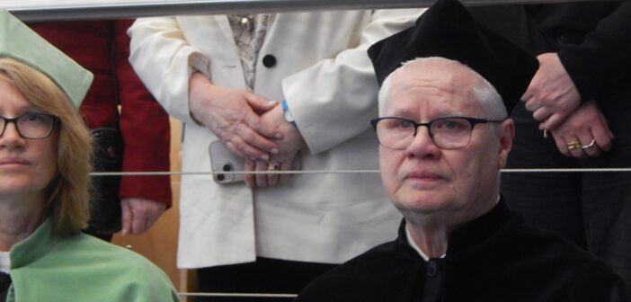 Uniwersytet dorasta do własnej legendy