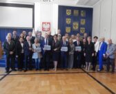 Twarze Opolszczyzny: Galeria Wojewod&oacute;w jako lekcja ciągłości i szacunku