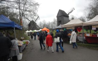 Kolorowa Niedziela Palmowa w Bierkowicach. Tłumy na 49. Jarmarku Wielkanocnym [ZDJĘCIA]