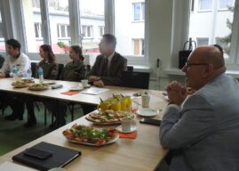 Edukacja na pełnych obrotach. Szkoły powiatu opolskiego inwestują w przyszłość