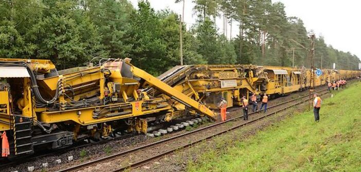 Duże zmiany na torach w regionie już w niedzielę. Autobusy zastąpią pociągi na dw&oacute;ch ważnych liniach