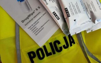 Mówiła sama do siebie, ciągle wchodziła na naczepę”. 27-latka prowadząca ciężarówkę była pod wpływem amfetaminy Mówiła sama do siebie, ciągle wchodziła na naczepę”. 27-latka prowadząca ciężarówkę była pod wpływem amfetaminy