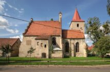 Śpiący olbrzym w sercu Lewina. Nadchodzi ratunek dla fary, kt&oacute;ra pamięta wieki